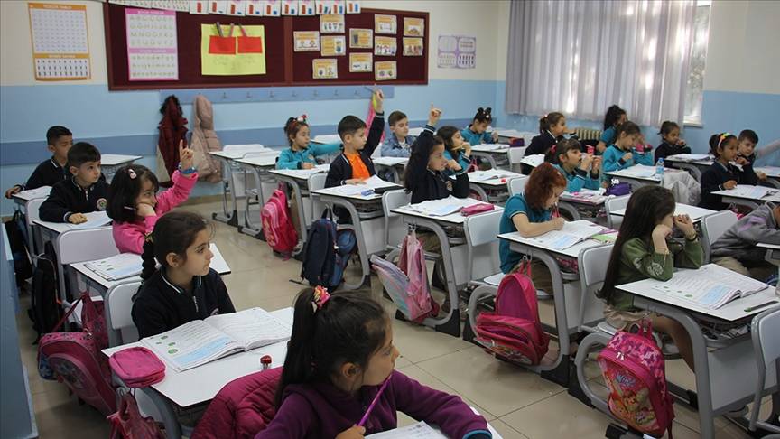 3 Aralık’ta okullar tatil mi? Çarşamba günü ders var mı? 3